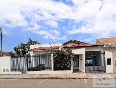 Casa para Venda, em Cerquilho, bairro Centro, 4 dormitrios, 4 banheiros, 1 sute, 4 vagas