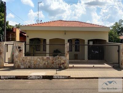 Casa para Venda, em Cerquilho, bairro Parque das rvores I, 3 dormitrios, 2 banheiros, 4 vagas